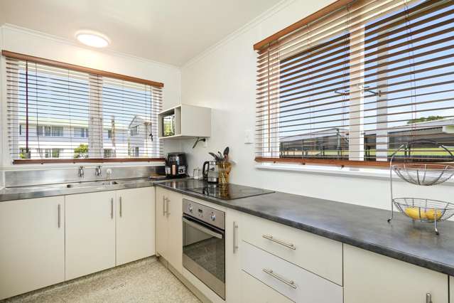 2/39 Mills Street Boulcott_3