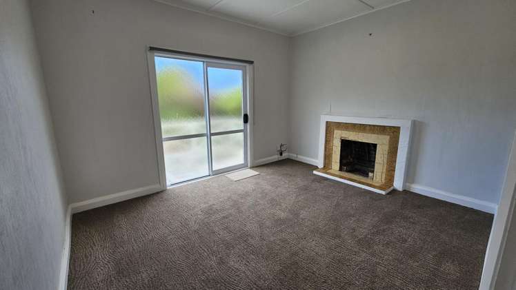 72 Broadway Waitara_4