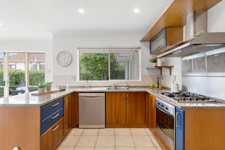 41 Gillett Place Botany Downs_12