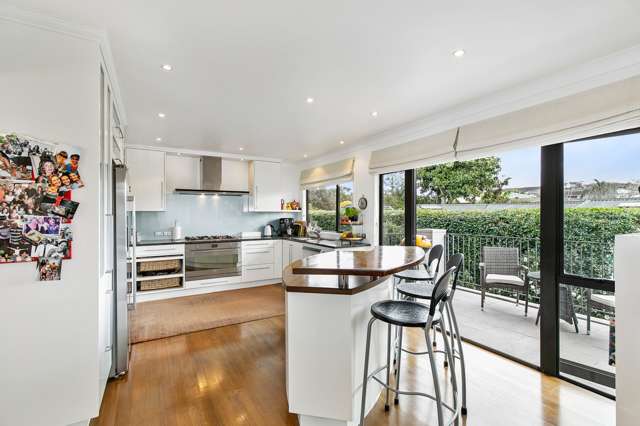 54a Marine Parade Mellons Bay_3