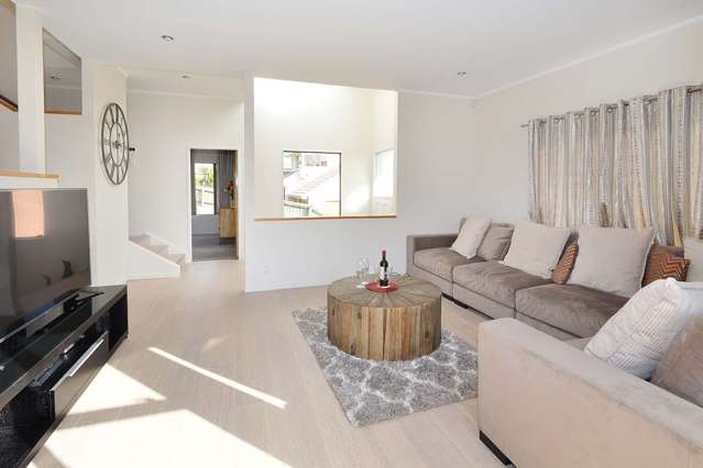 8 Tenbless Court Unsworth Heights_2