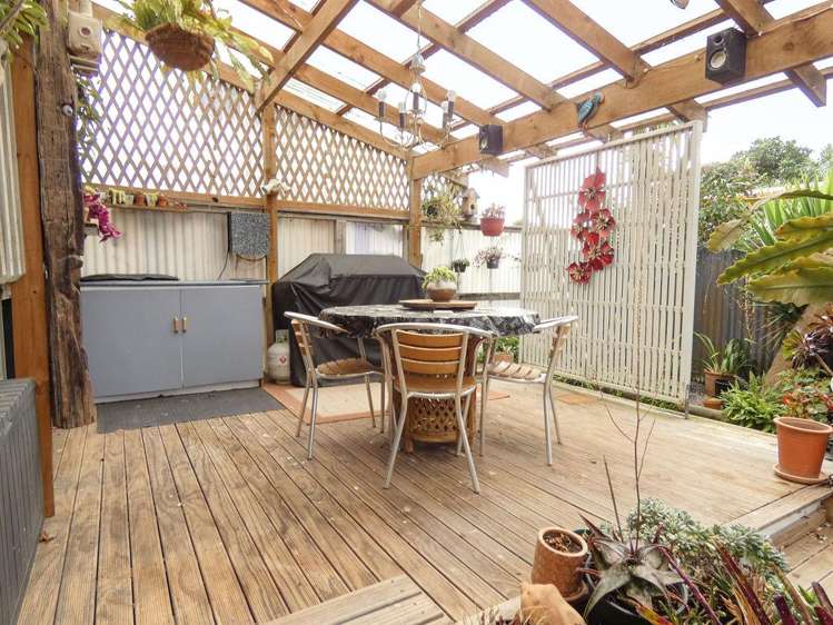 5 Te Whena Street Otaki Beach_18