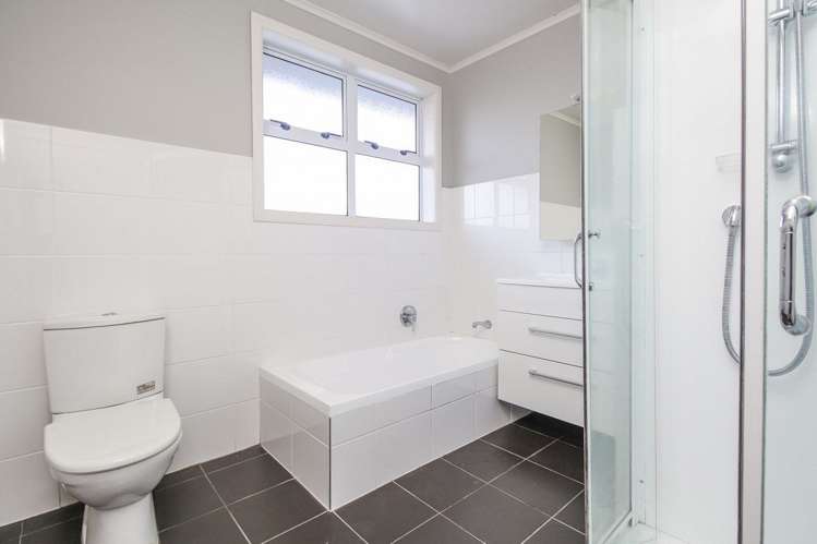 13 Rewarewa Road Te Atatu Peninsula_4