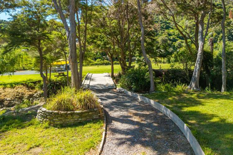 12 Manuka Drive Ngakuta Bay_5