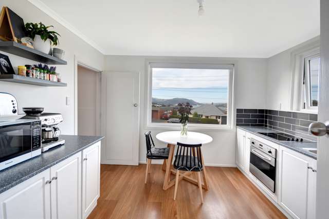 146 Riselaw Road Calton Hill_2