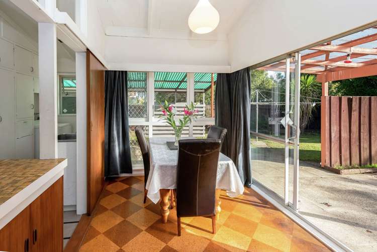 2/103 Botany Road Botany Downs_10