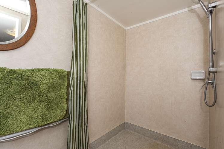 5 Clotworthy Crescent Onerahi_16