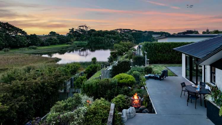 6 Aytoun Street Opunake_2