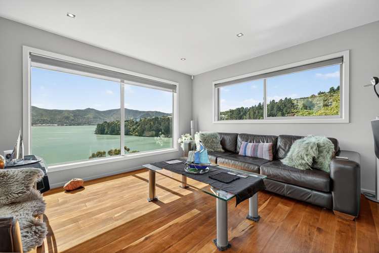 303 Marine Drive Charteris Bay_12