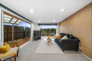 40 Lawrence Crescent_4
