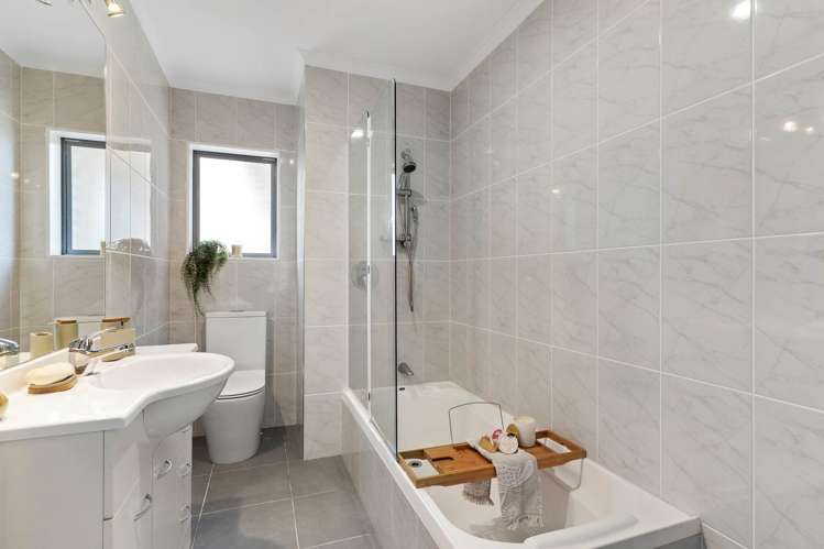 5 Red Hibiscus Road Stanmore Bay_9