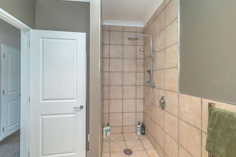 21 Redwood Grove Levin_10