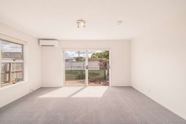 1/63a Vivian Street Burwood_2