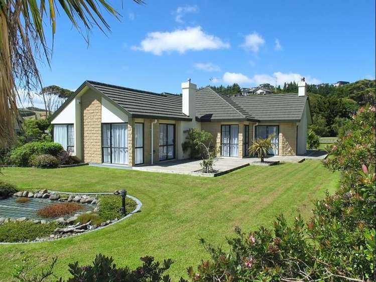 8 Scoresby Grove Whitby_32