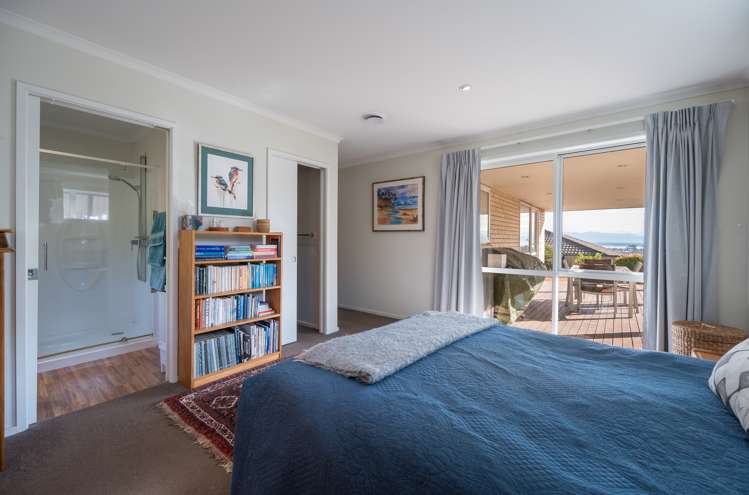 5 Norfolk Place Stoke_12