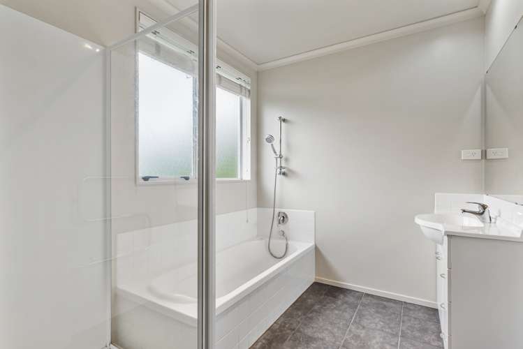 16 Sires Parkway Takanini_11