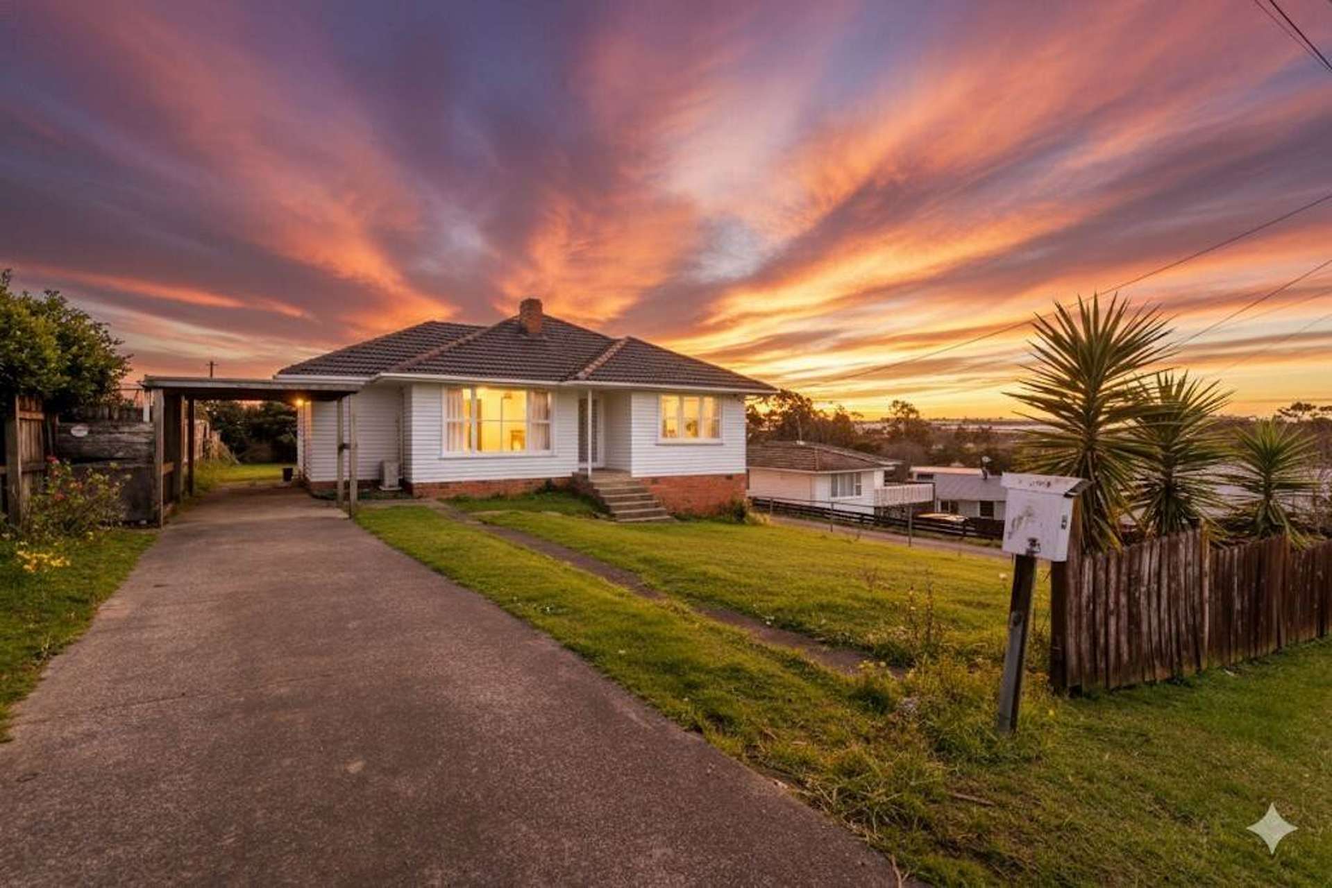 55 Amberley Avenue Te Atatu South_0