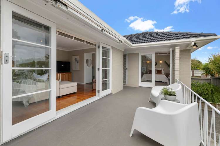 14 Bradbury Road Botany Downs_15