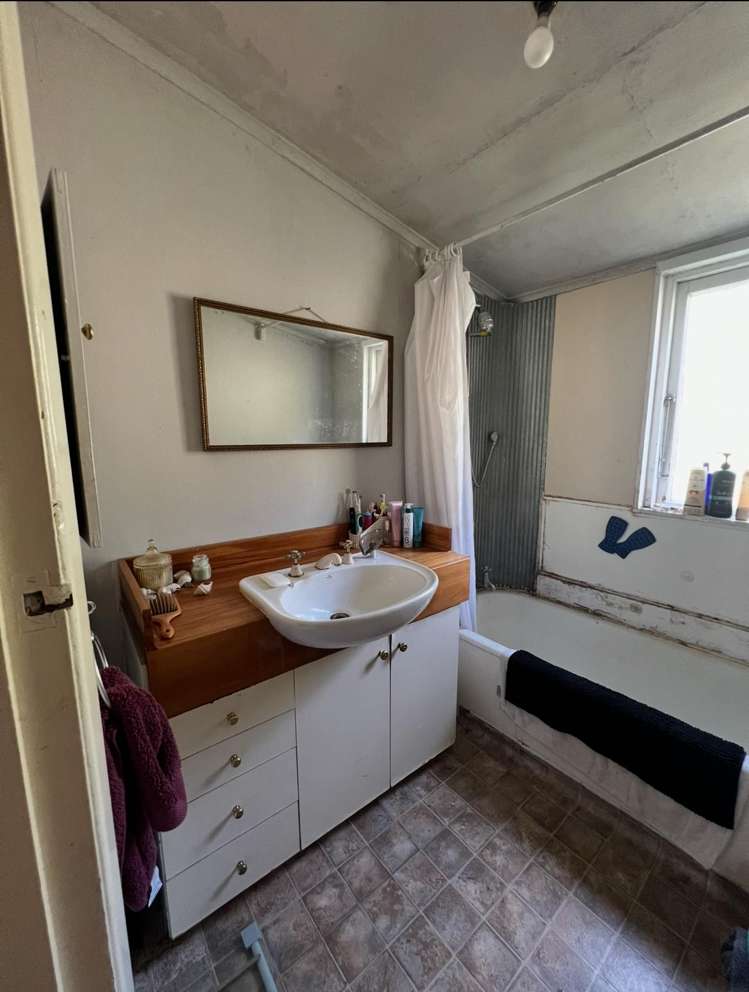 1 Titahi Bay Road Porirua_7