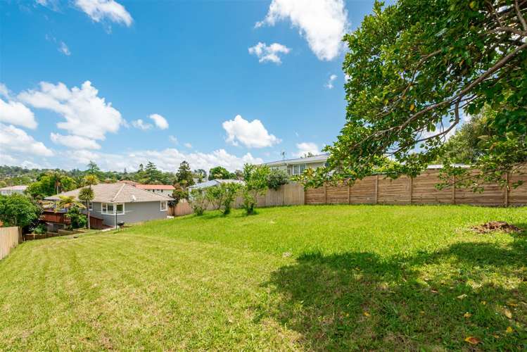 44 Tahi Terrace Glen Eden_17