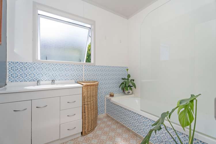 3 Daphne Road Tairua_16