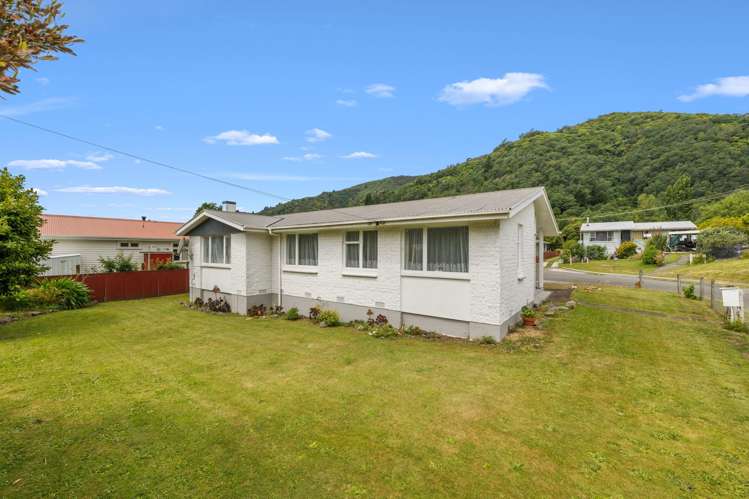 14 Wairau Road Picton_9
