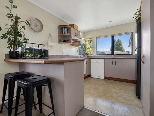 14 Bronte Place Owhata_4