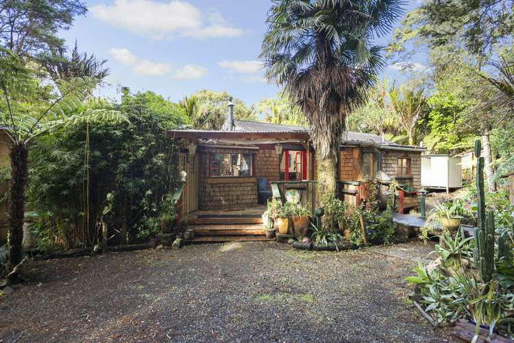 10 Minnehaha Avenue Titirangi_0
