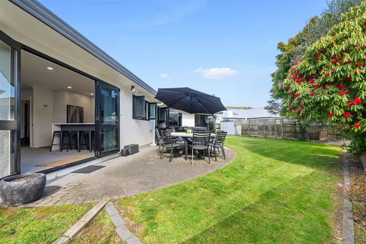 65 Basley Road Owhata_18