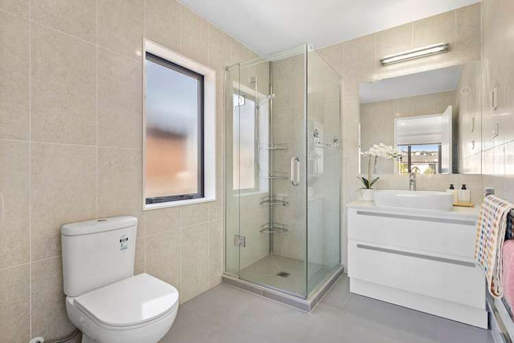 8 Makura Road Long Bay_19