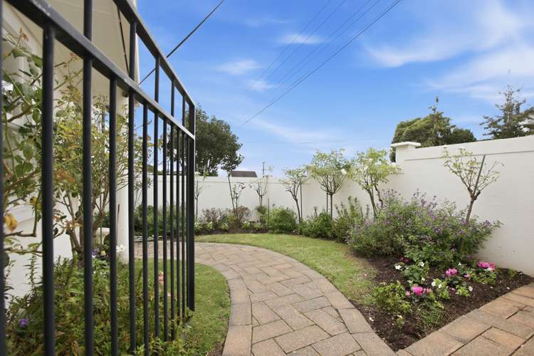 86A Gover Street New Plymouth Central_6