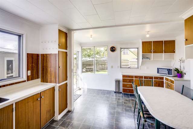 7 Lyttelton Crescent Tamatea_2