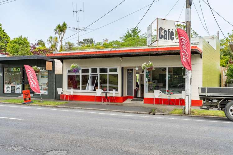 2002 Paparoa Valley Road_0