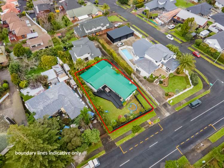 1/90 Bradbury Road Botany Downs_23