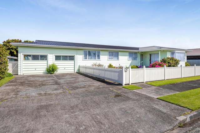 SPACIOUS, SUNNY & FAMILY - FRIENDLY