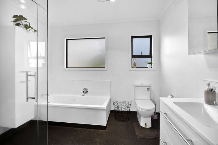 35 Collins Street Hawera_14