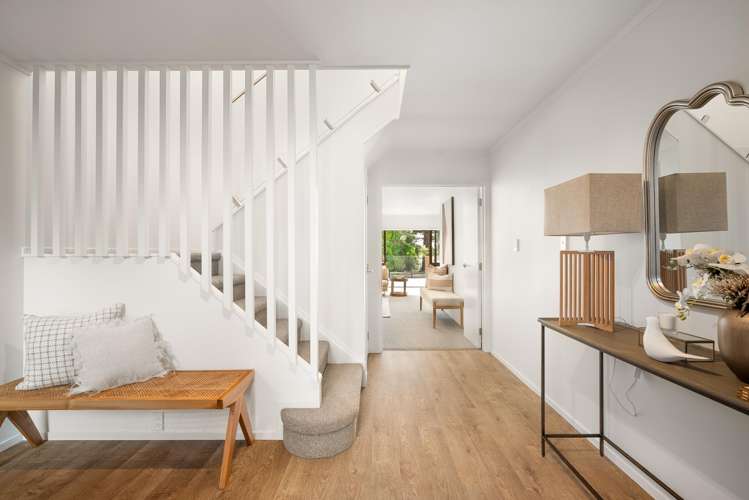 2/159 Norman Lesser Drive_4