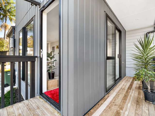 1B Tacitus Place Totara Vale_4