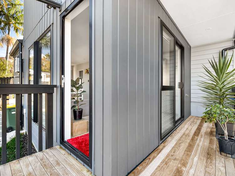1B Tacitus Place Totara Vale_3