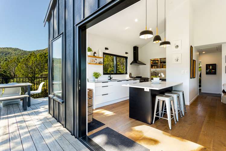 42a Upland Road Huia_3