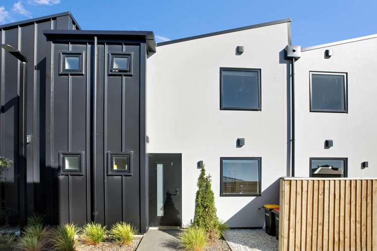 2/9 Marcroft Street Woolston_16