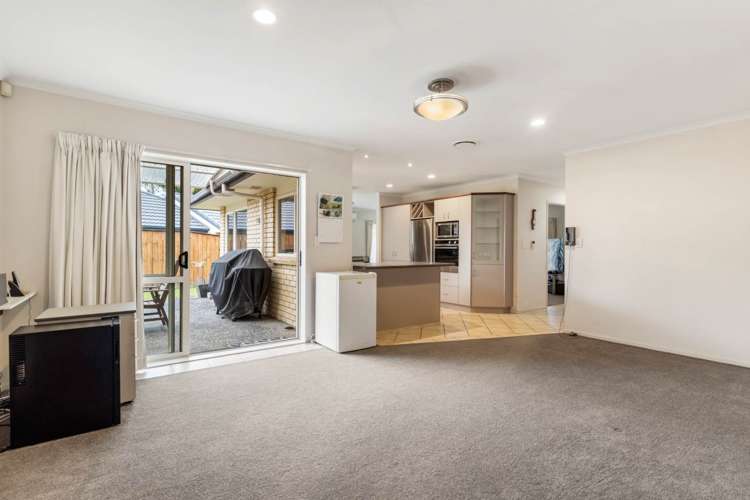 33 Craigavon Drive East Tamaki_11