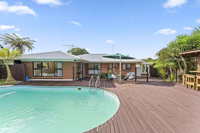 5 Bedroom + Studio - Fully Renovated!