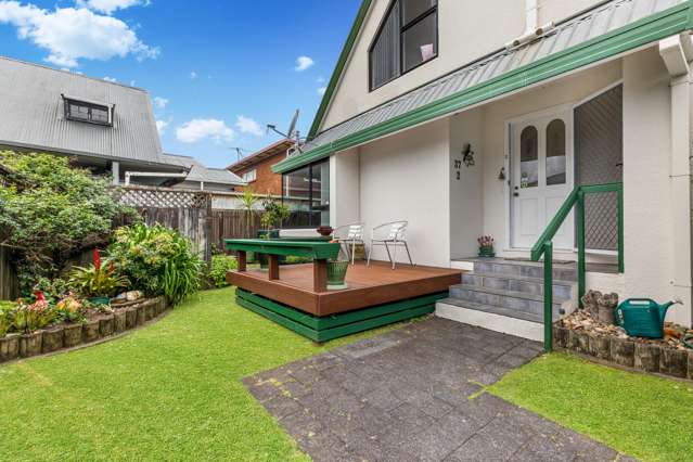 Move-In Ready Gem in Papatoetoe! Must Be Sold!