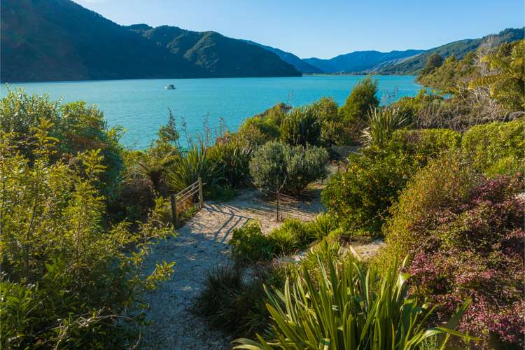 2 Belvue Bay Road Havelock_27