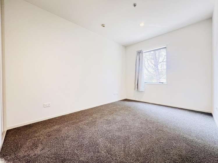220/4 Wagener Place Mount Albert_7