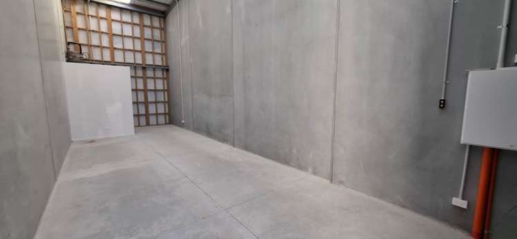 Unit 34/36 Peters Way Silverdale_2