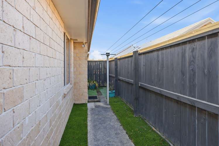 17 Bayliss Close Northwood_11