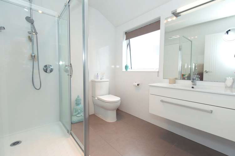 255 Alec Craig Way Gulf Harbour_12