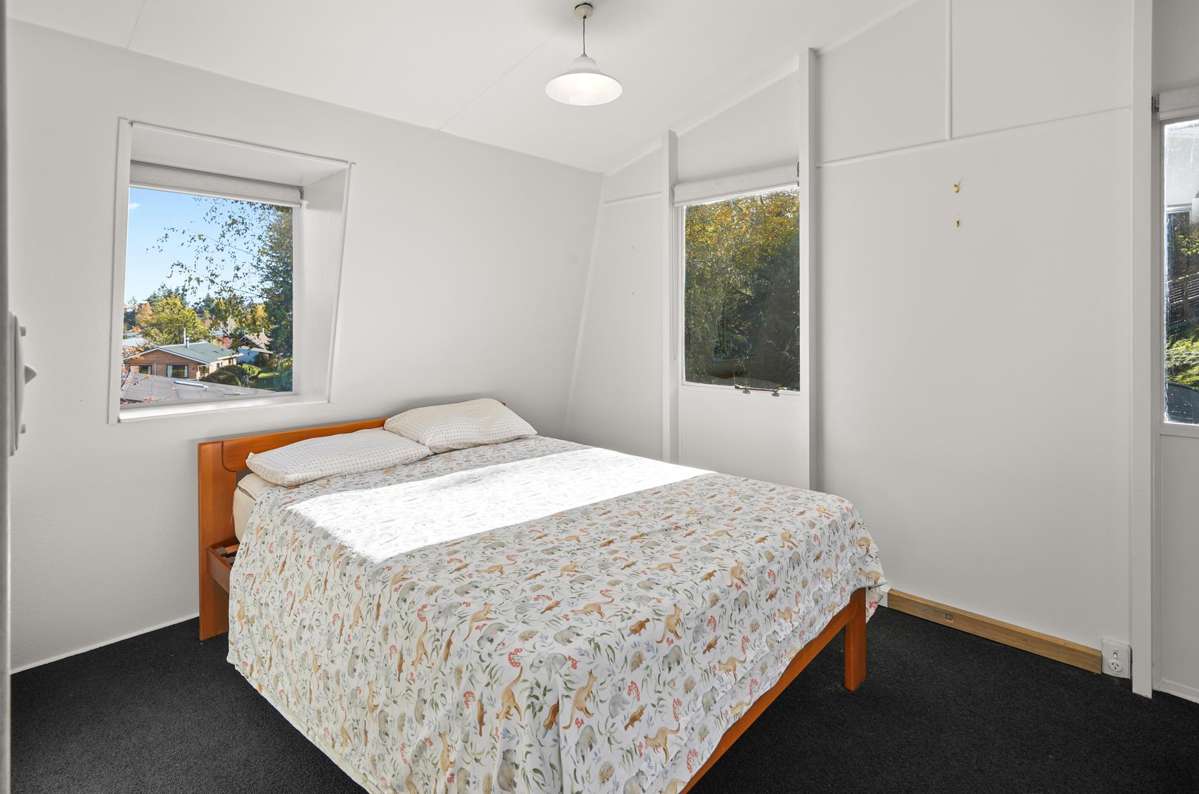 8 Chalet Crescent_5